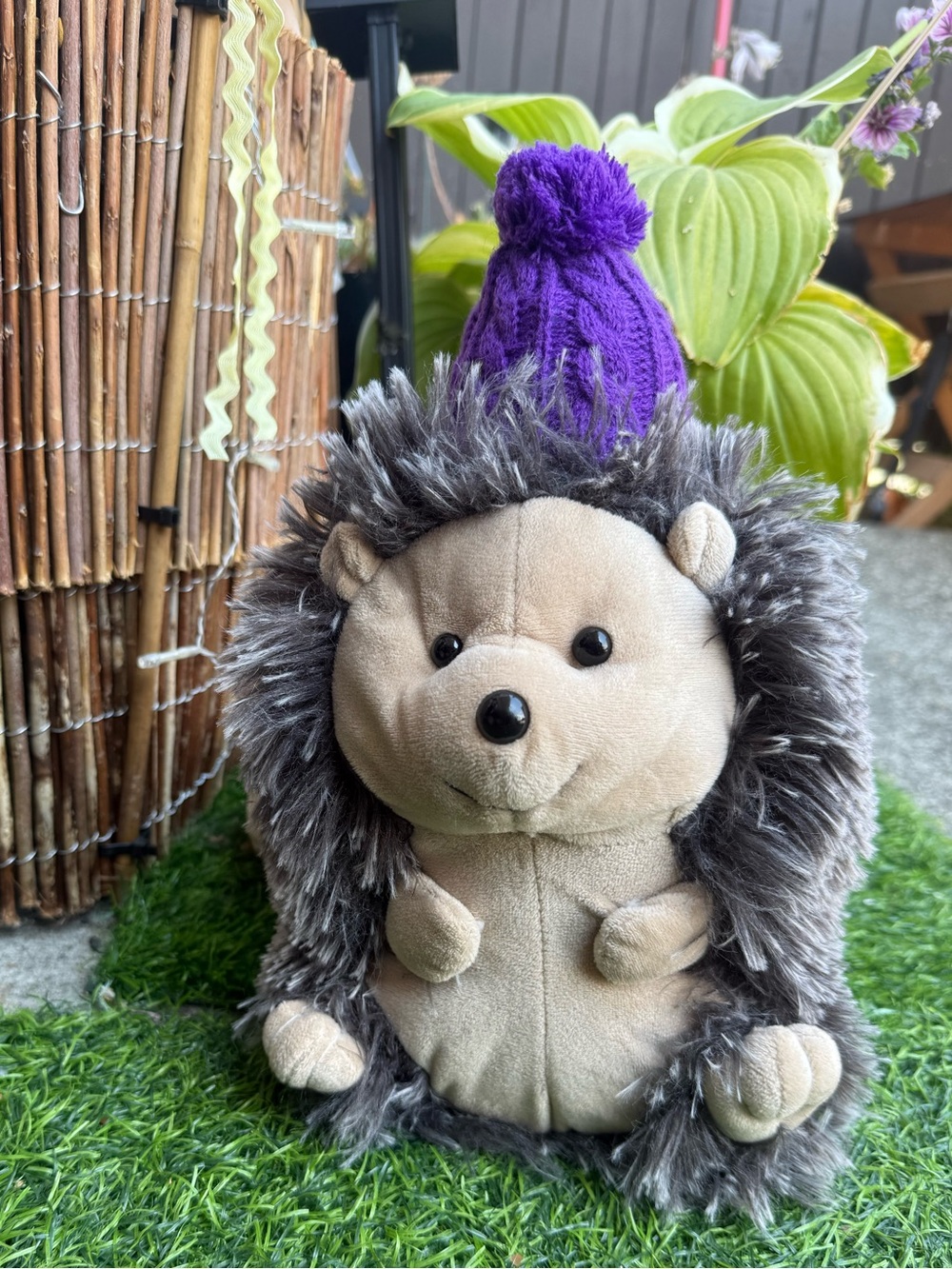 Purdy's Chocolate Hedgehog Plush Super Soft Feathery Hair Toque 12” EUCVERY RARE